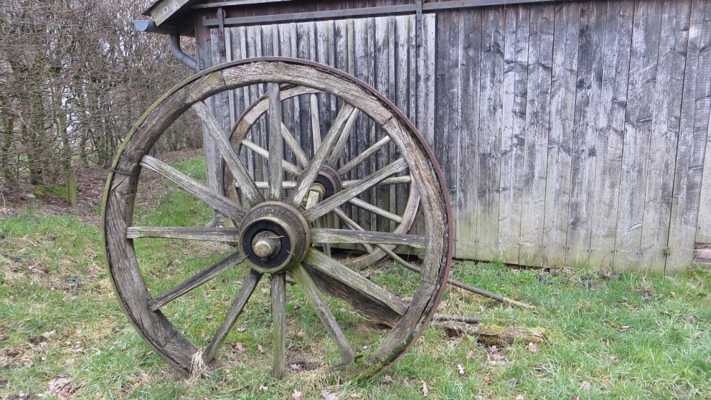 wooden-wheel-2736630_1280