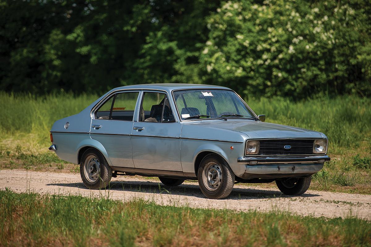 1976-Ford-Escort-1100-GL-Sedan_0