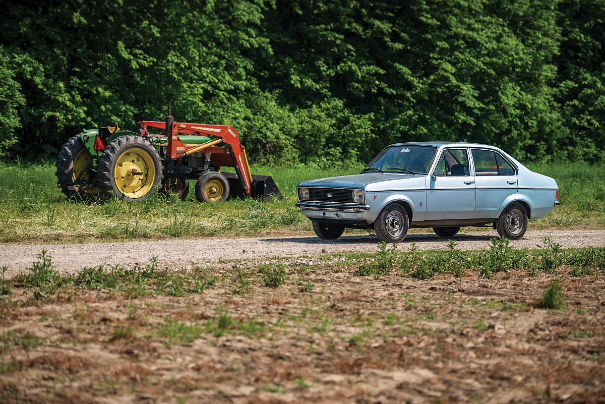 1976-Ford-Escort-1100-GL-Sedan_25