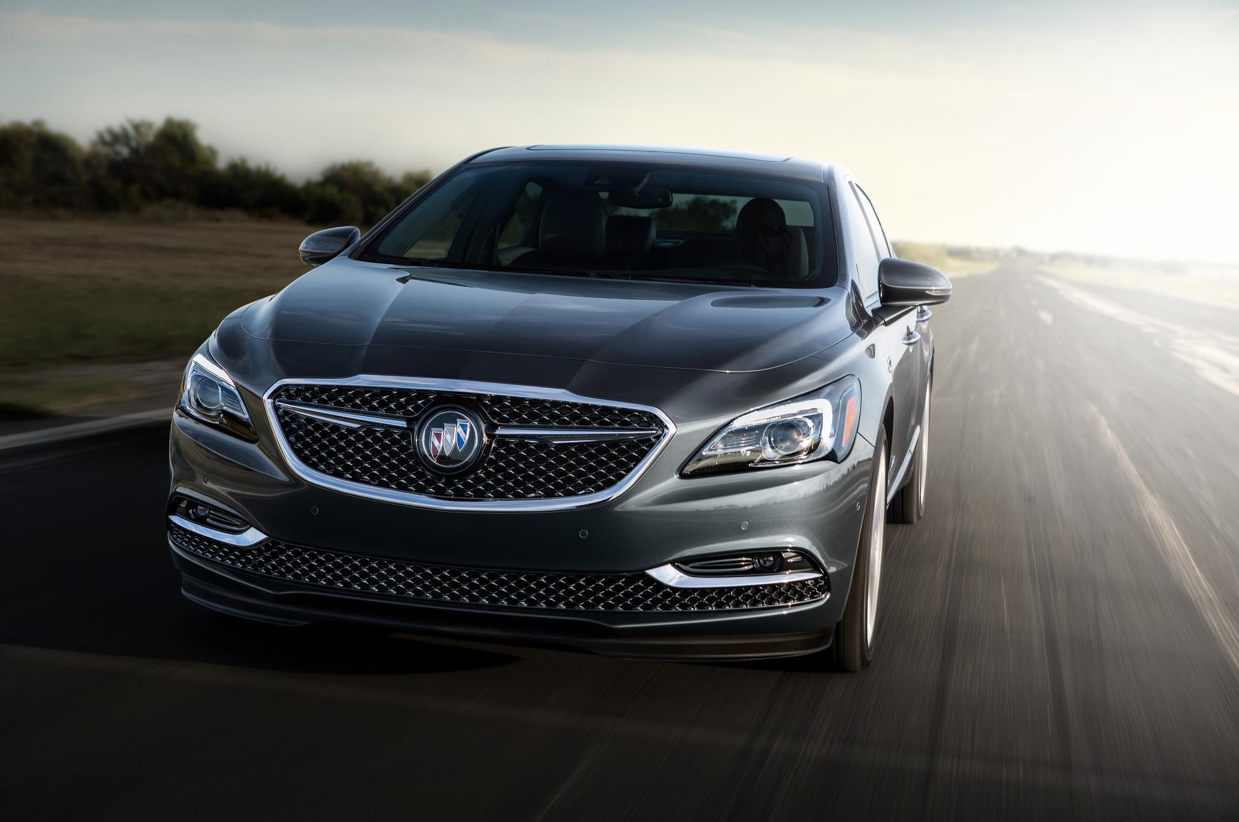 2018-Buick-LaCrosse-Avenir-032