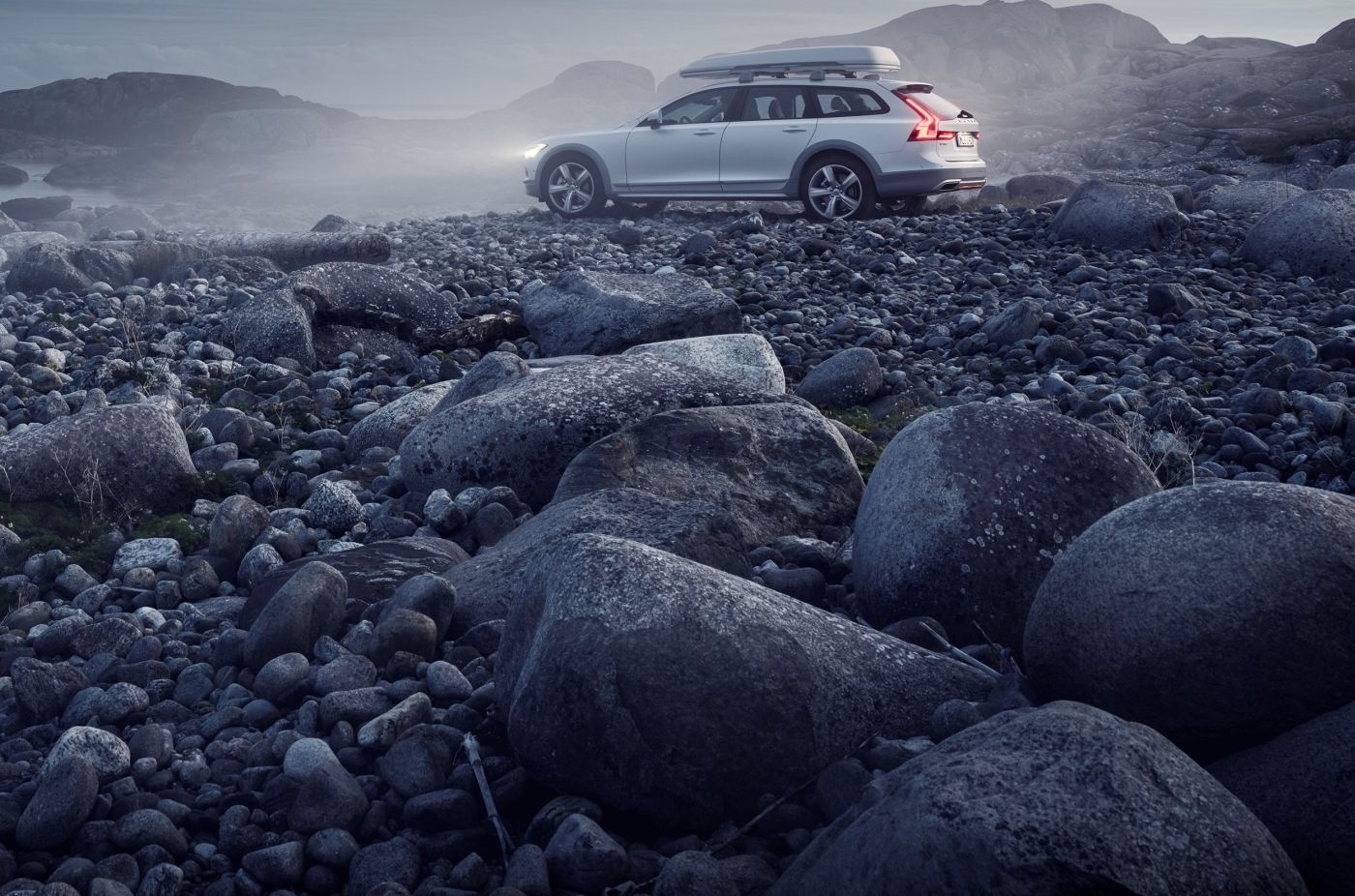 Volvo V90 Cross Country Volvo Ocean Race exterior on location