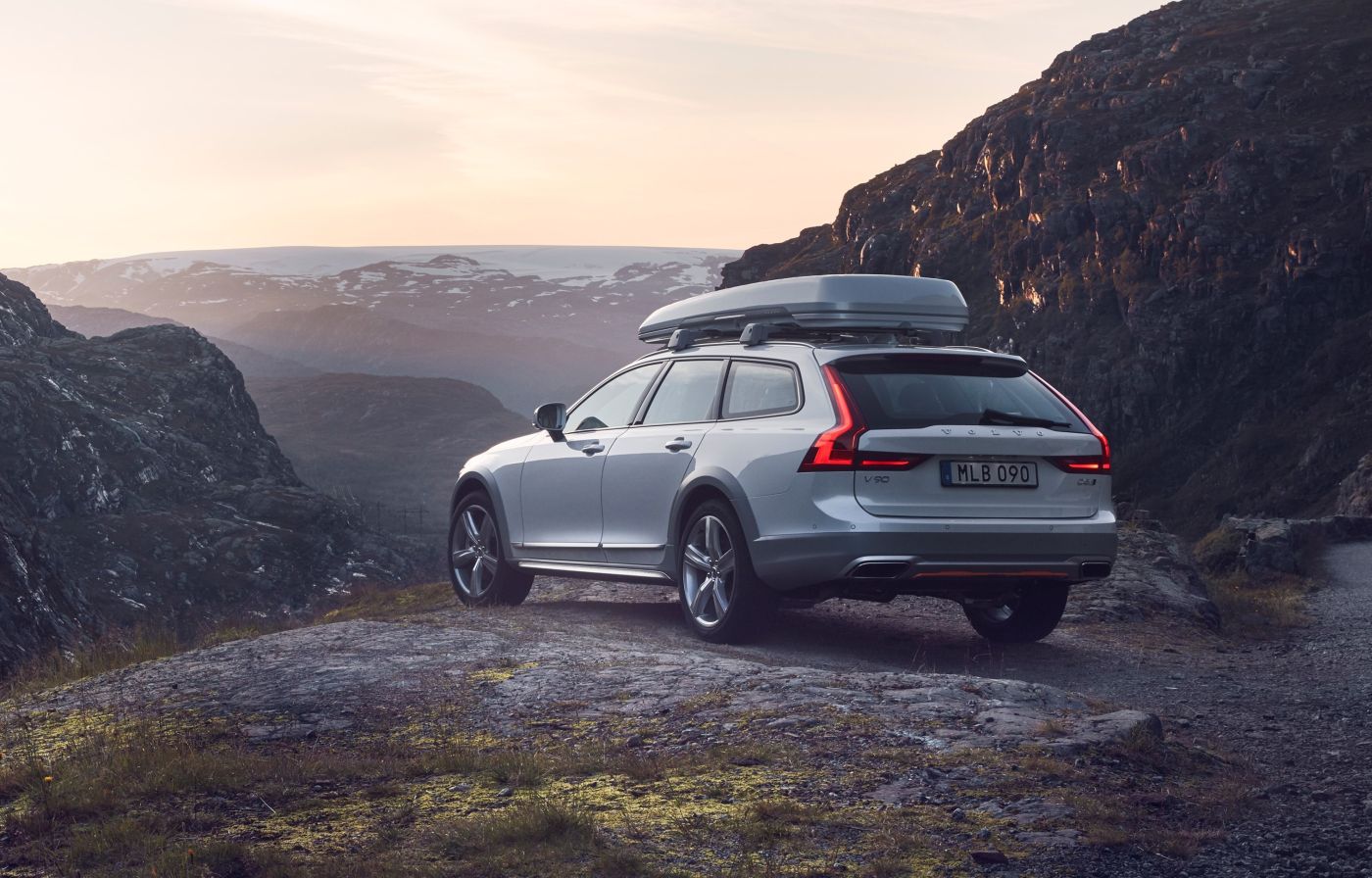 Volvo V90 Cross Country Volvo Ocean Race exterior on location