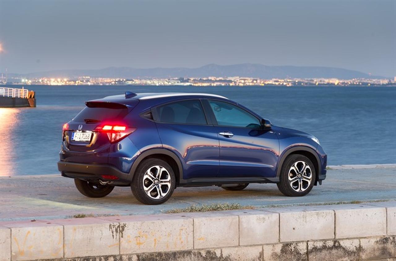 56957_2015_Honda_HR-V_Easy-Resize.com