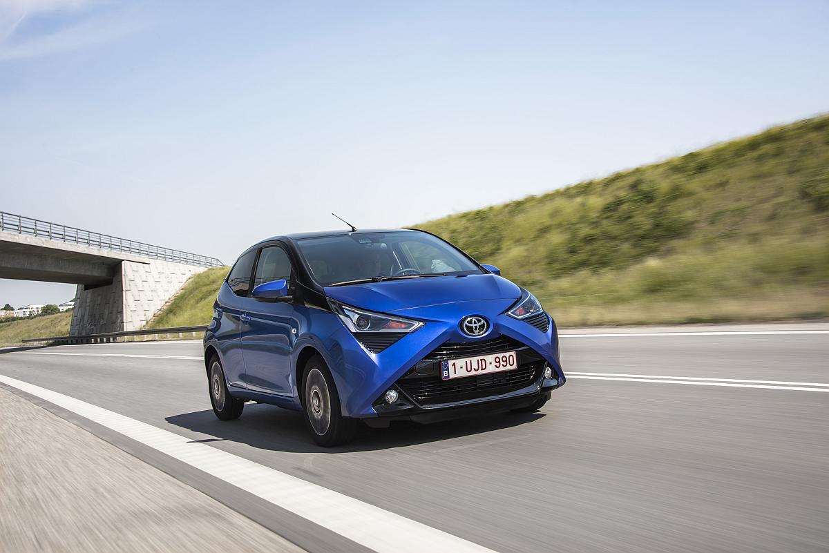 AYGO_Blue_010