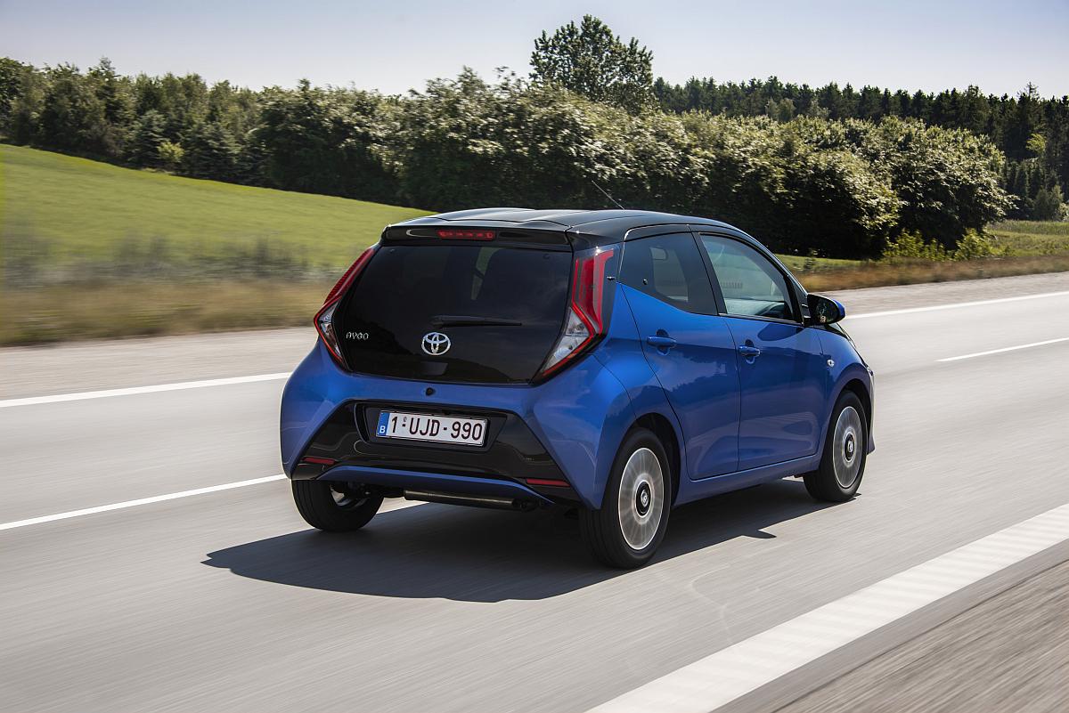 AYGO_Blue_011