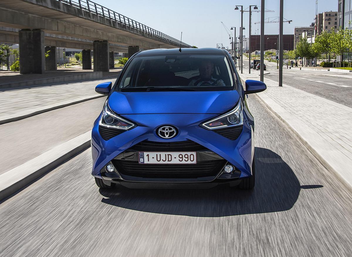 AYGO_Blue_018