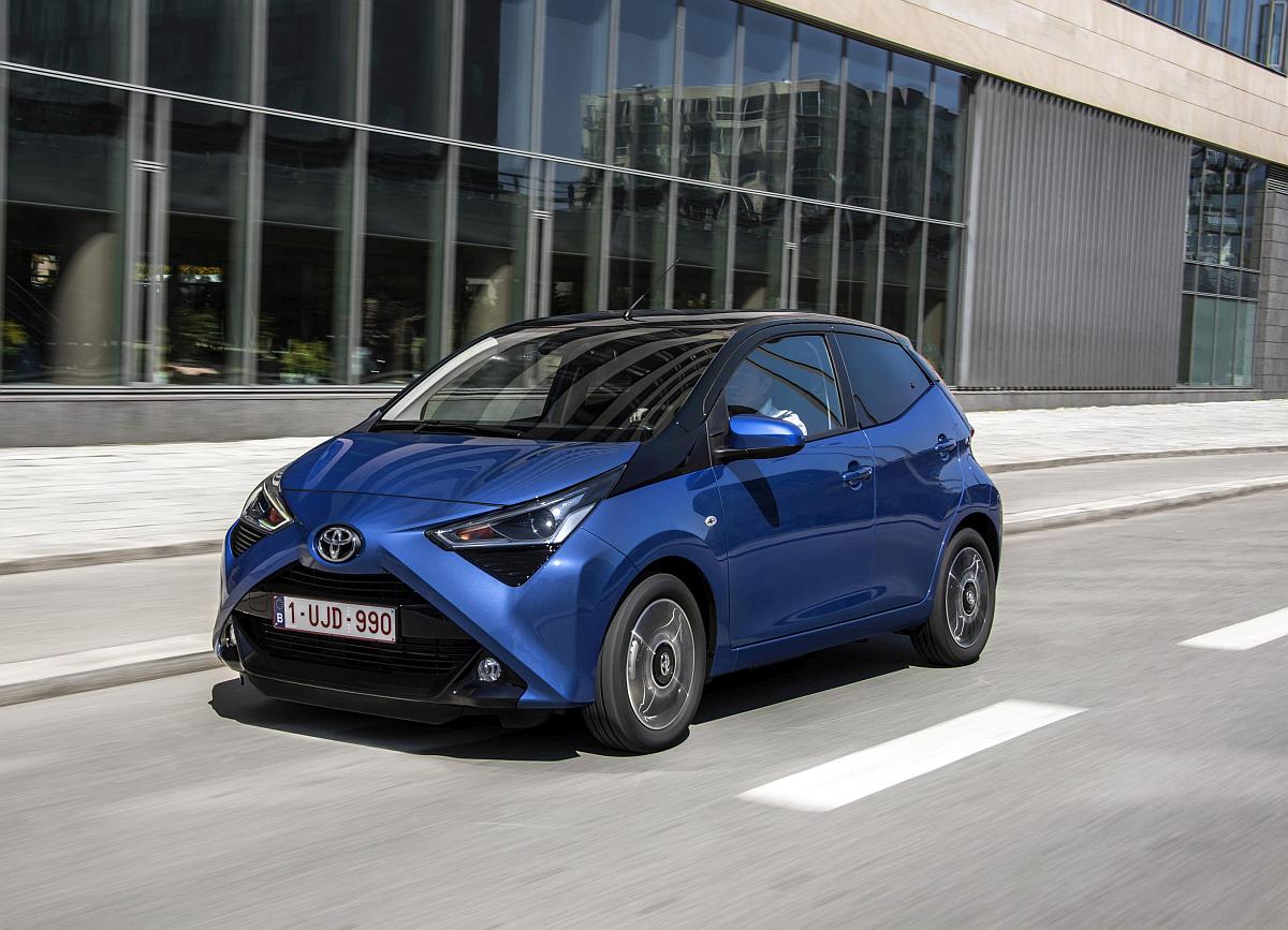 AYGO_Blue_019