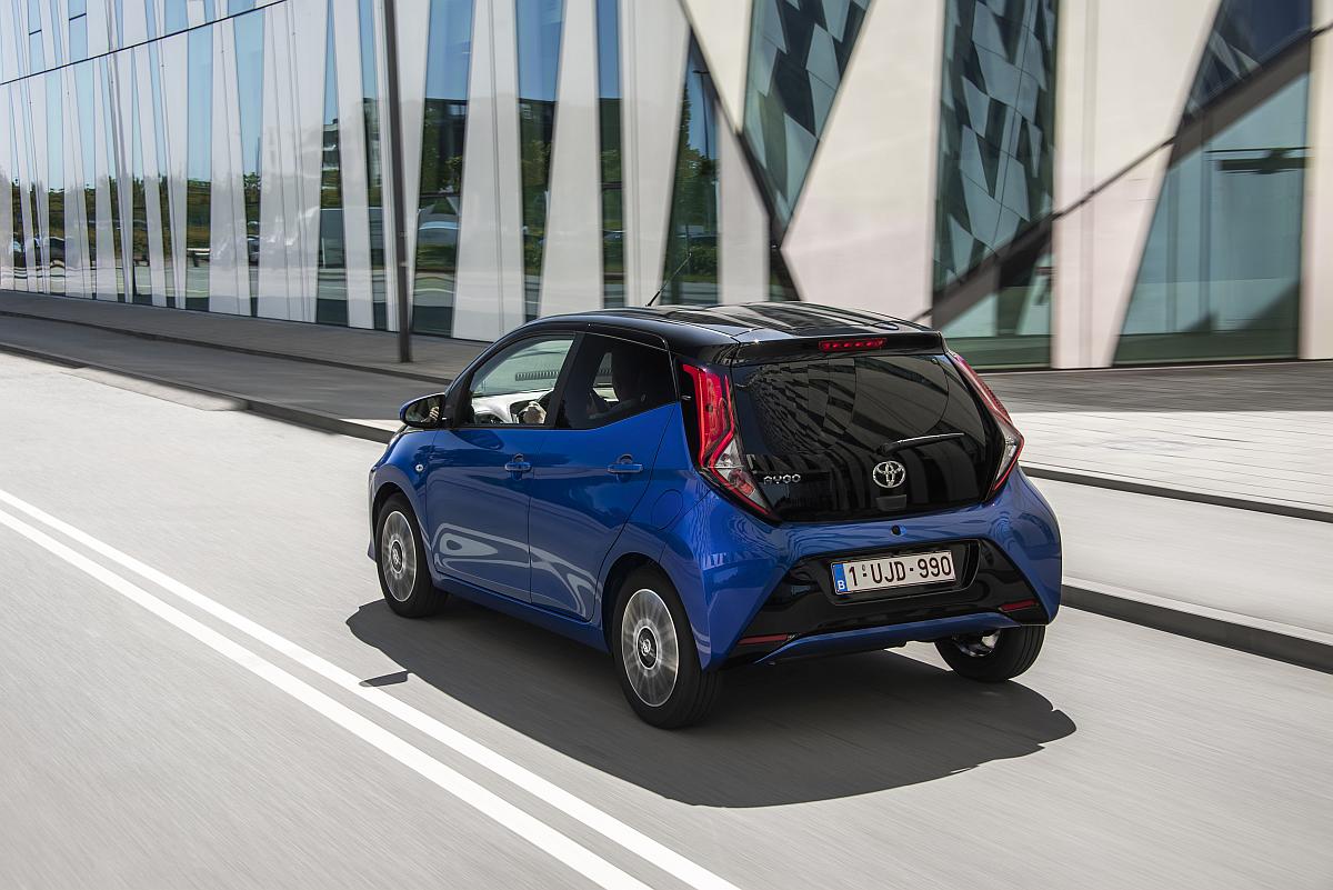 AYGO_Blue_020