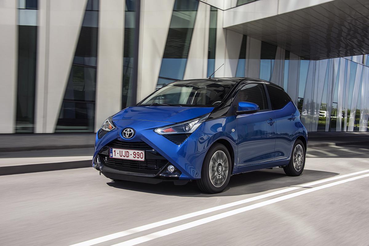 AYGO_Blue_022