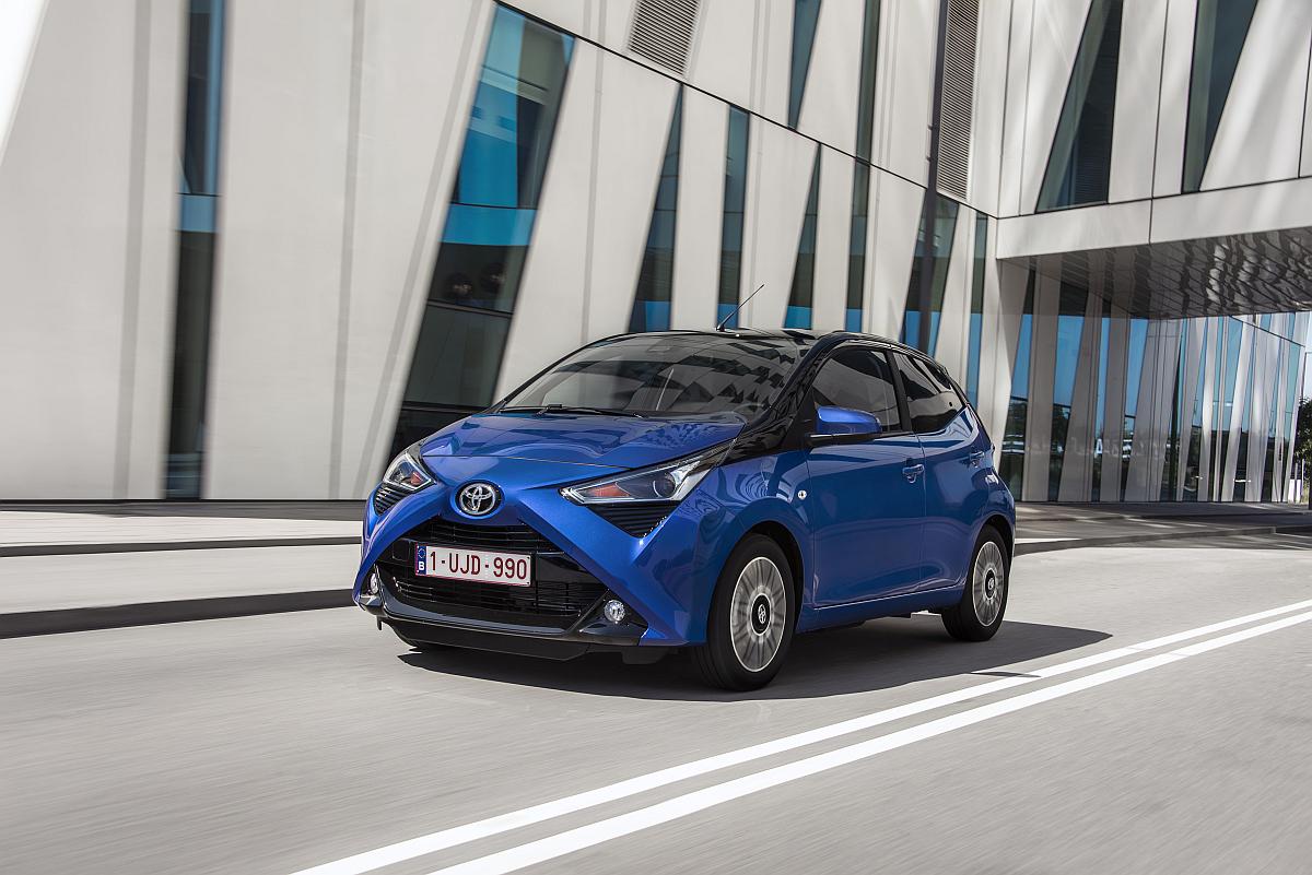 AYGO_Blue_023