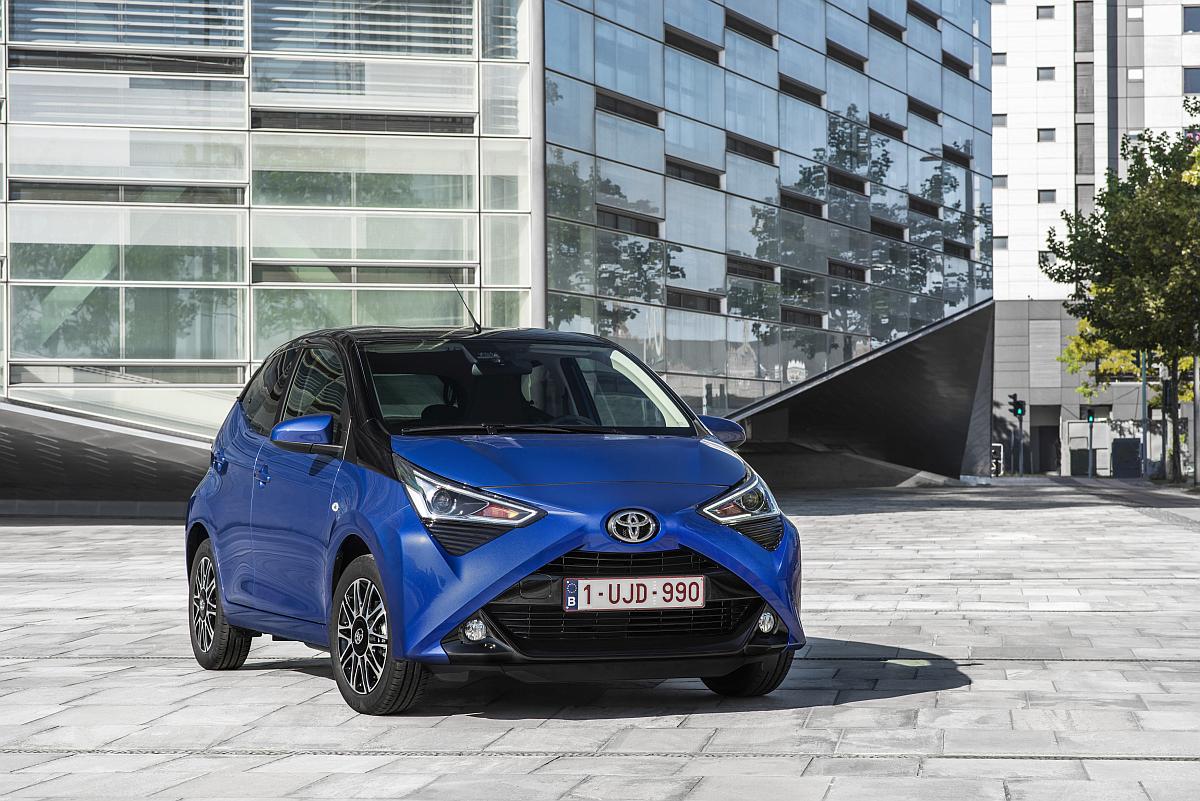 AYGO_Blue_028