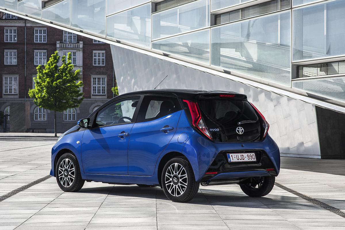 AYGO_Blue_029