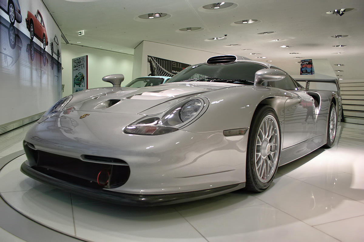 Porsche 911 GT1_Credit_TM