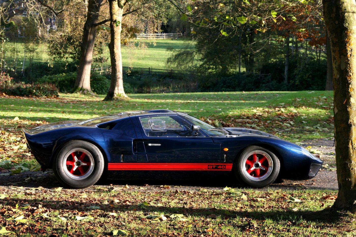 SUPERFORMANCE GT40