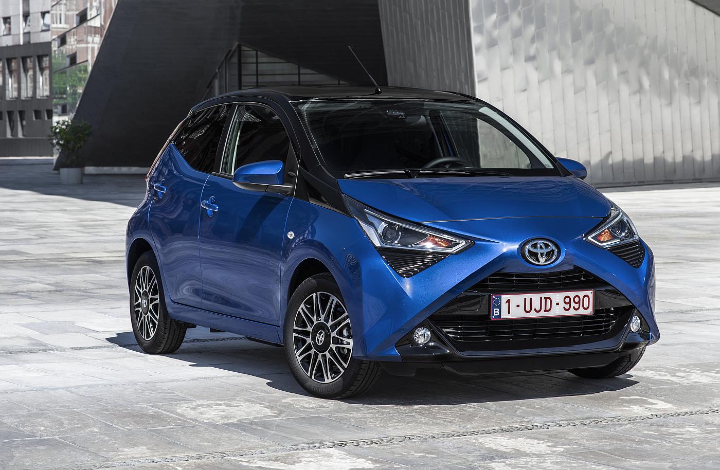 aygo-blue-033