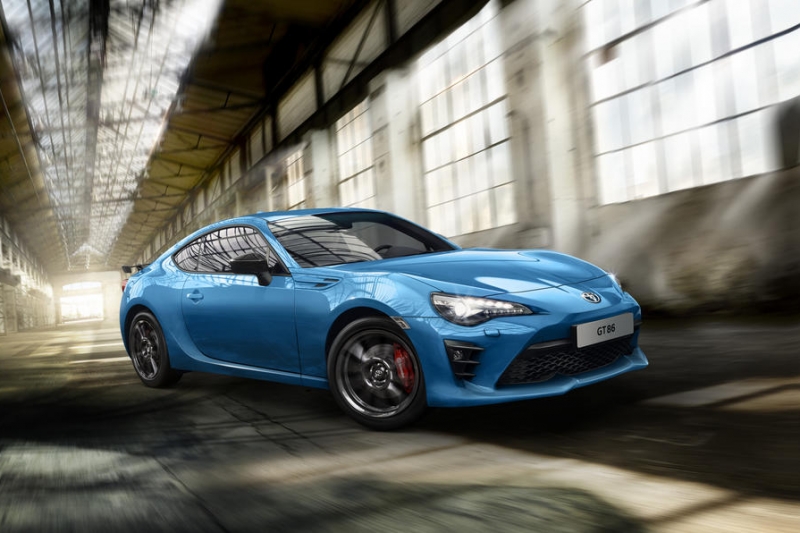 gt86-club-blue-special-edition-1