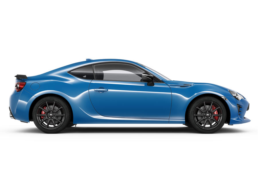 gt86-club-blue-special-edition-3