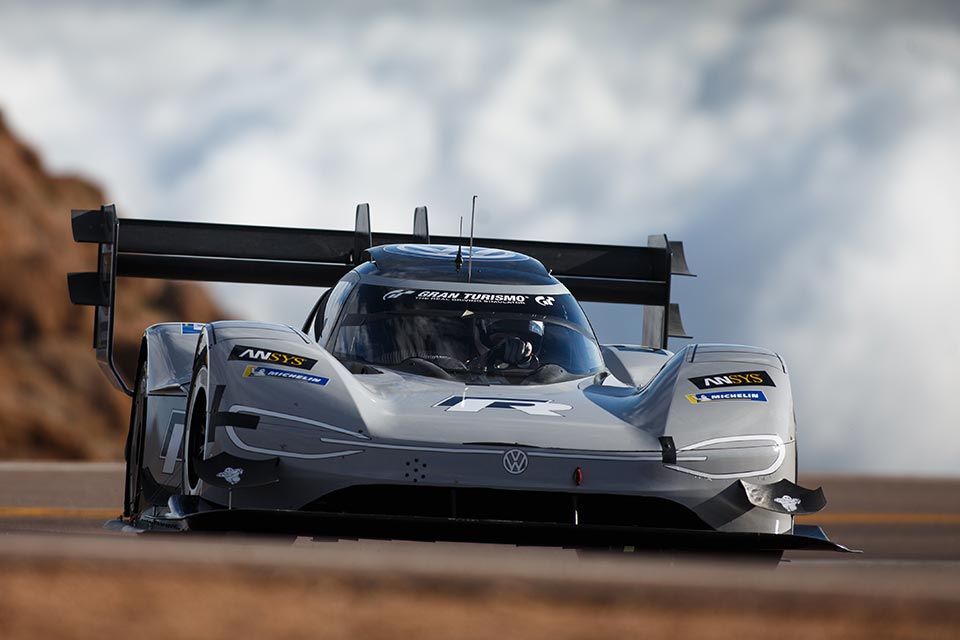 volkswagen-idr-ev-recorde-pikes-peak-2