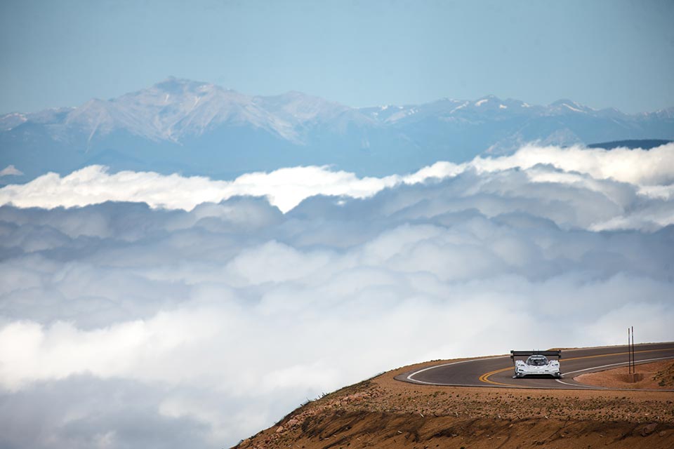 volkswagen-idr-ev-recorde-pikes-peak-3