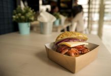 Abriu uma casa de sandes no Porto (e não falta a francesinha)