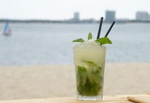 Celebrar o verão com 8 bares de praia na Grande Lisboa