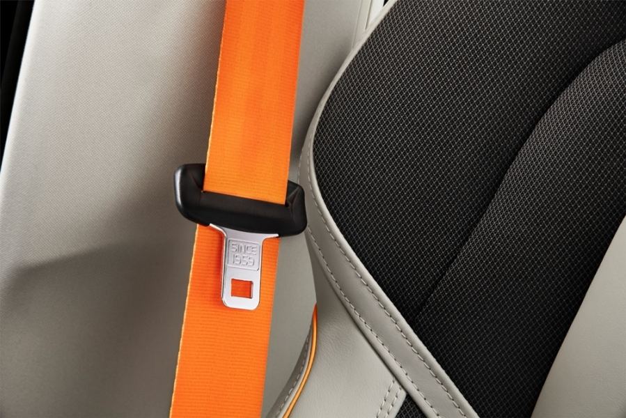 215830_Volvo_V90_Cross_Country_Volvo_Ocean_Race_interior_detail-960×600