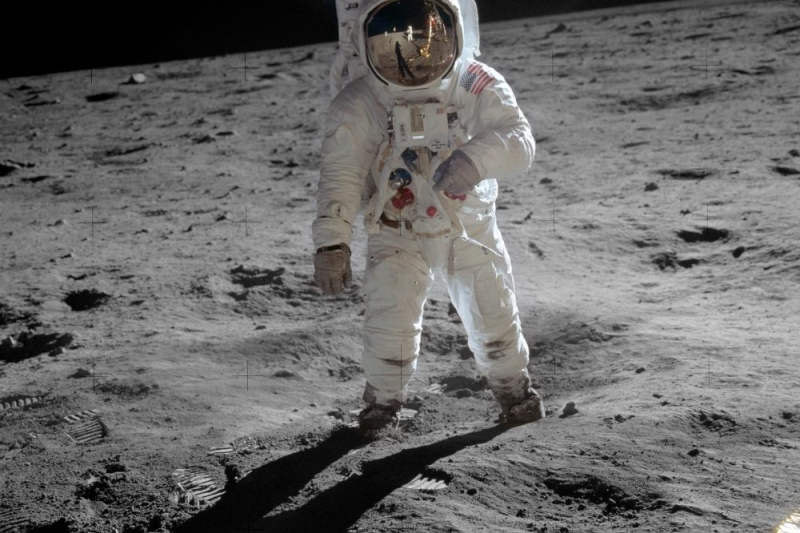 Aldrin_Apollo_11_original