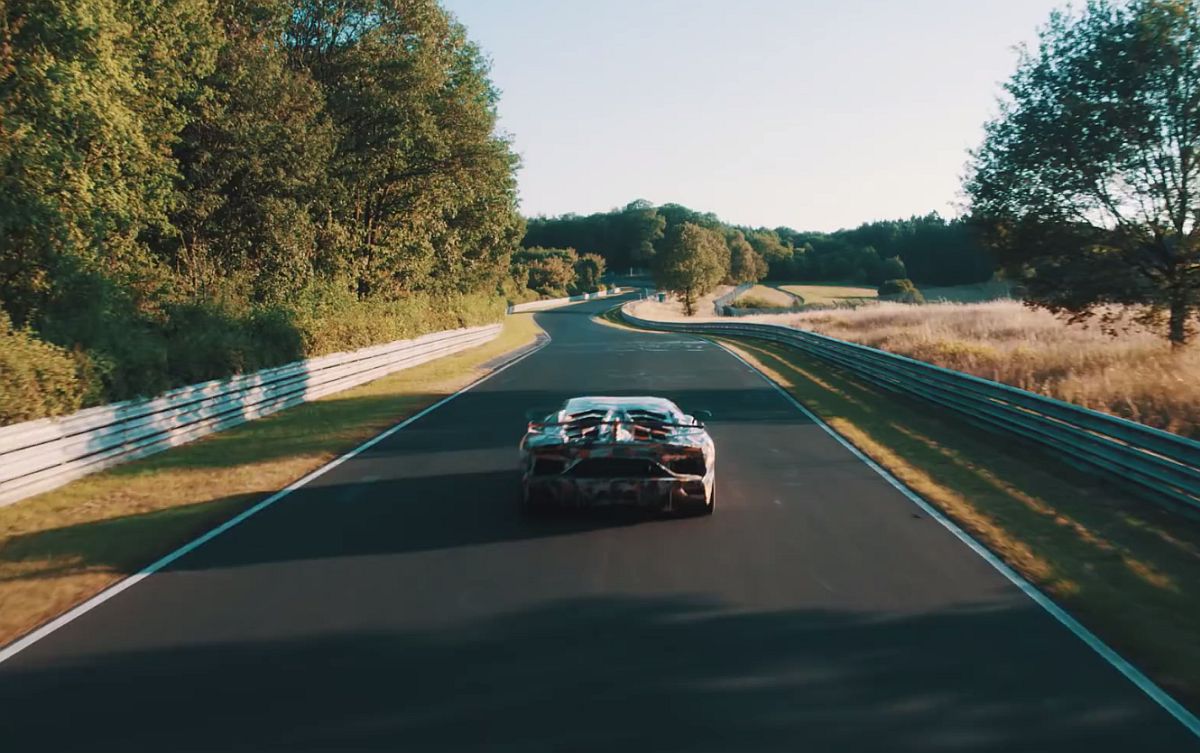 Lamborghini aventador SVJ (4)