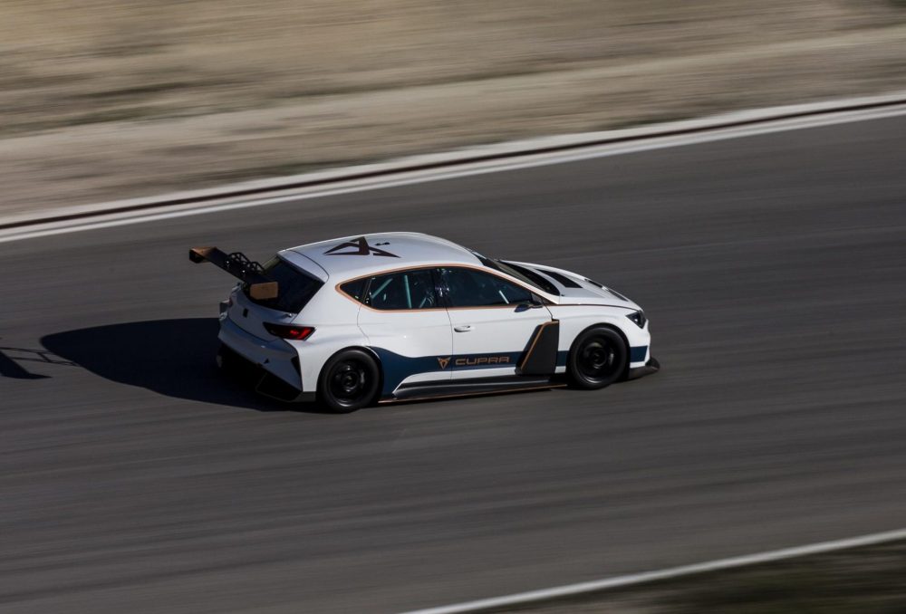 Maiden dynamic test of the CUPRA e-Racer with Jordi Gené at the wheel 270718 (2)