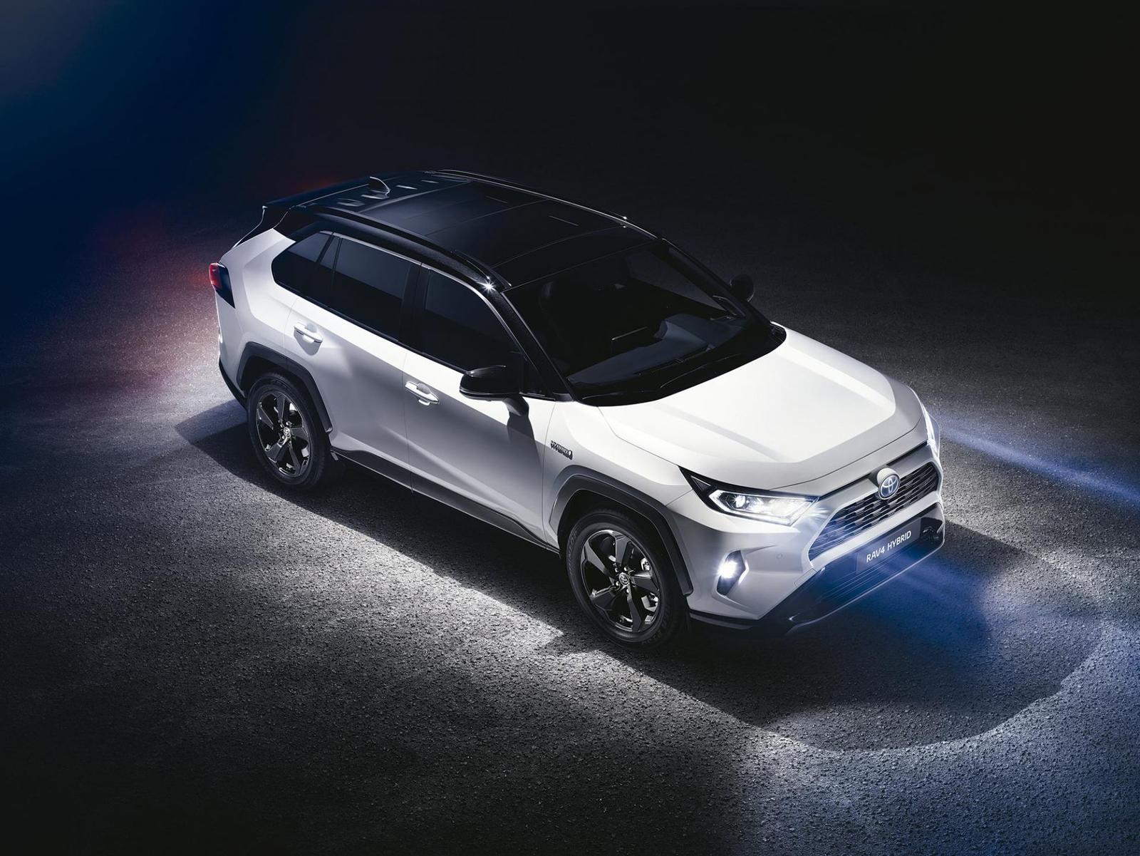 Toyota-RAV4_2019_5