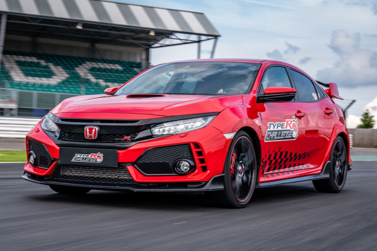 Type-R-Silverstone-Tracking-14