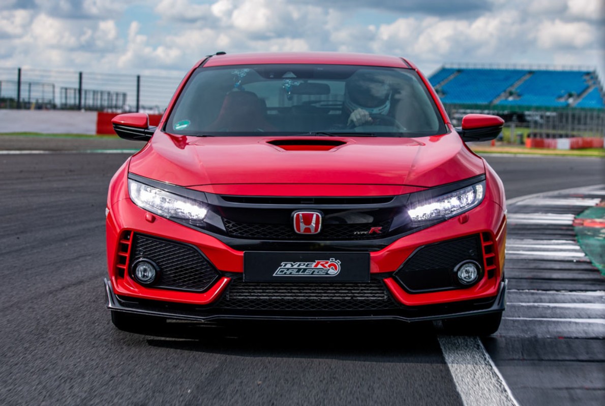 Type-R-Silverstone-Tracking-4