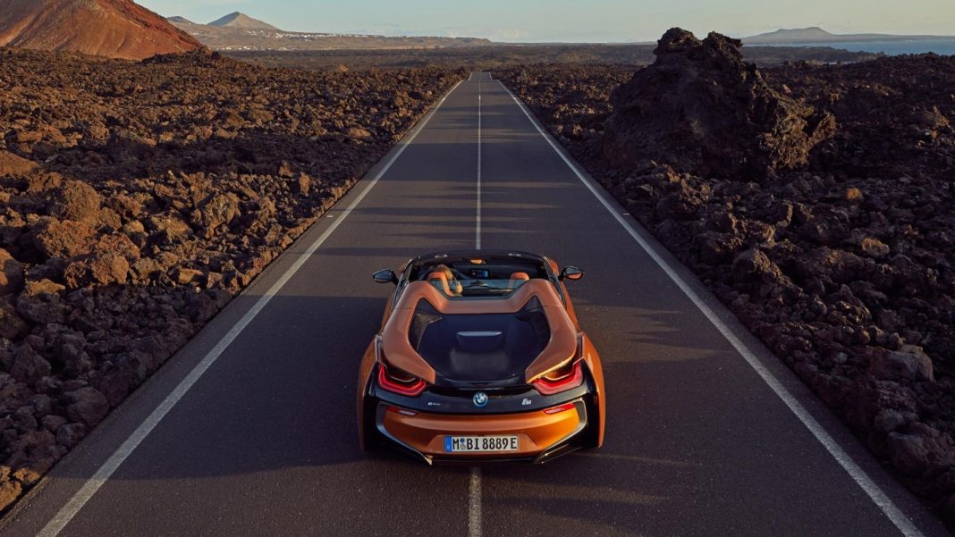 rear-bmw-i8-roadster-2019-pictures-1959x1102