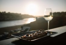 Porto: 8 miradouros para petiscar e beber um copo ao fim do dia