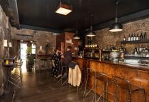 Pherrugem: renasceu o bar do Porto consumido pelas chamas