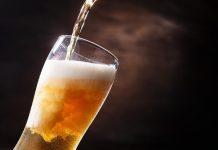 Bairro Alto: nestes bares bebe-se cerveja até 1€