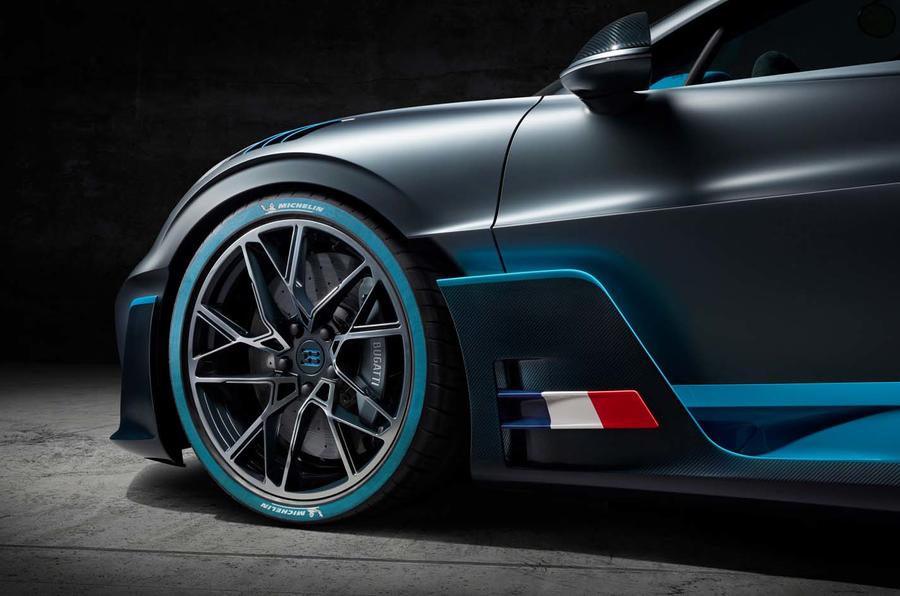 12_bugatti-divo_wheel-vent_web