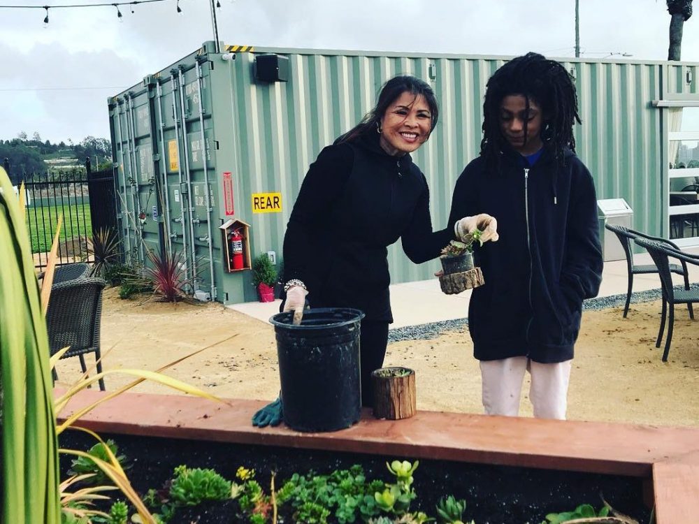 28828270_379100352565462_7950209420712650422_o