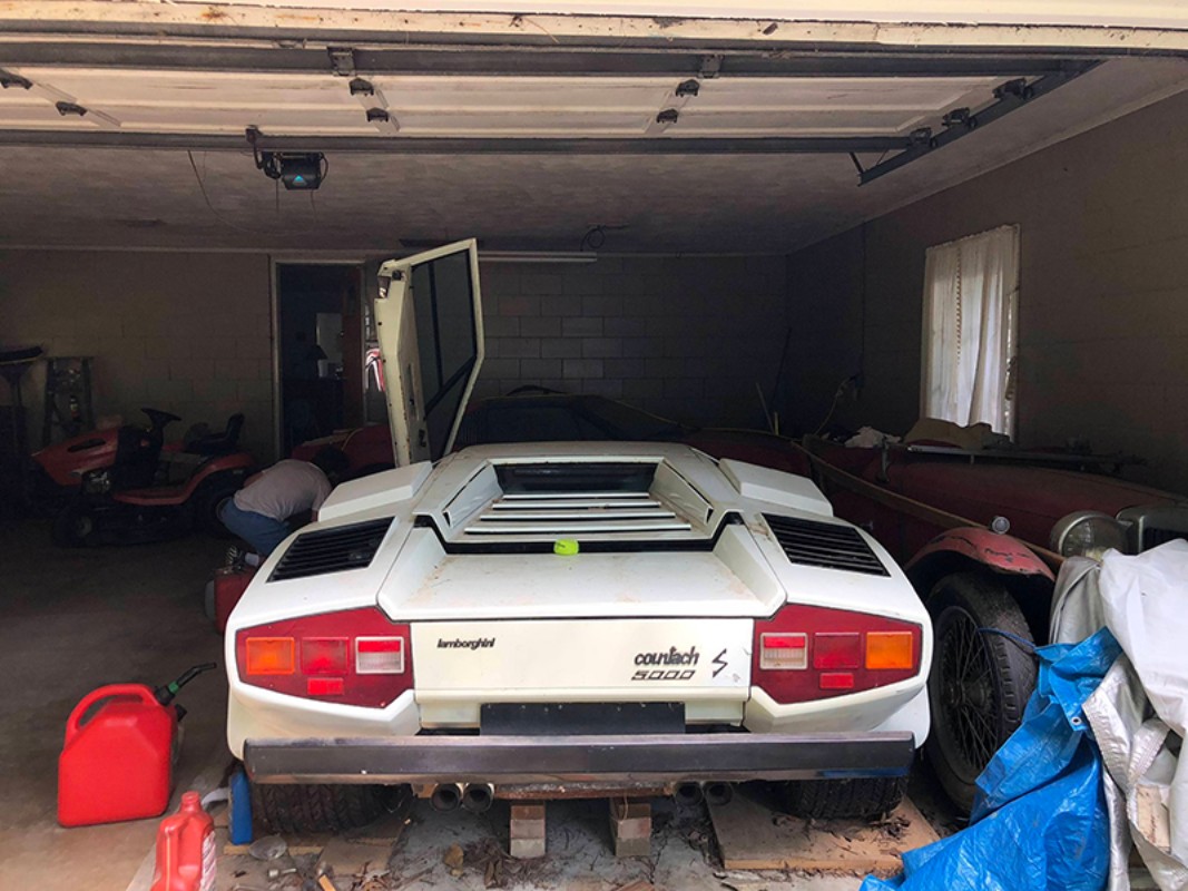 Countach-4