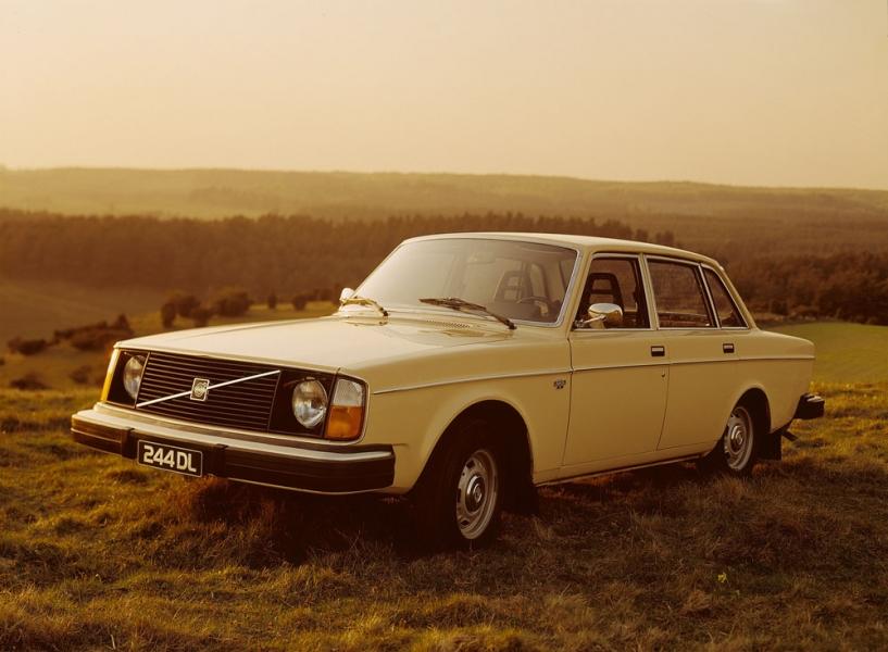 Volvo-240-1-960×600