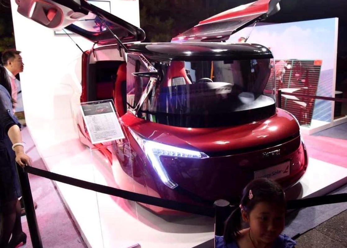 china-s-hanergy-uveils-four-solar-powered-concept-cars_3-e1533143532396