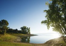 15 praias fluviais para mergulhar longe da confusão