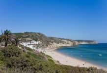 A praia mais secreta de Portugal é uma das melhores do mundo