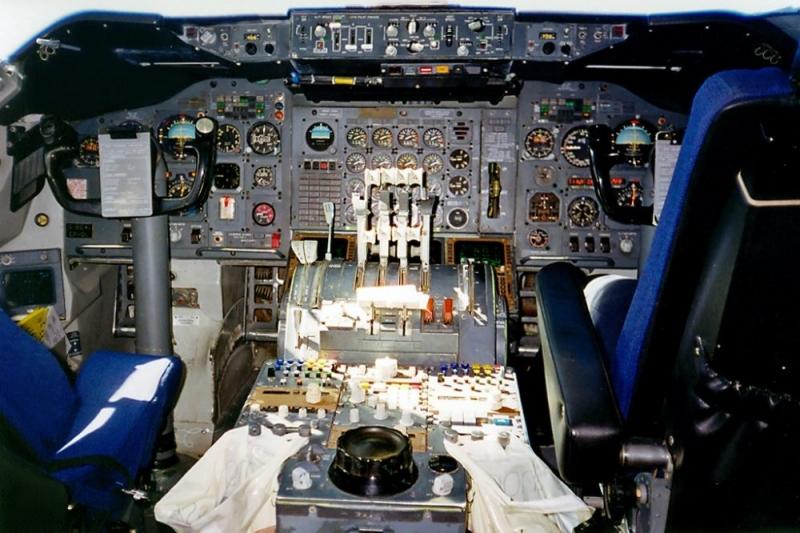 Boeing_747-236B,_British_Airways_AN1889819