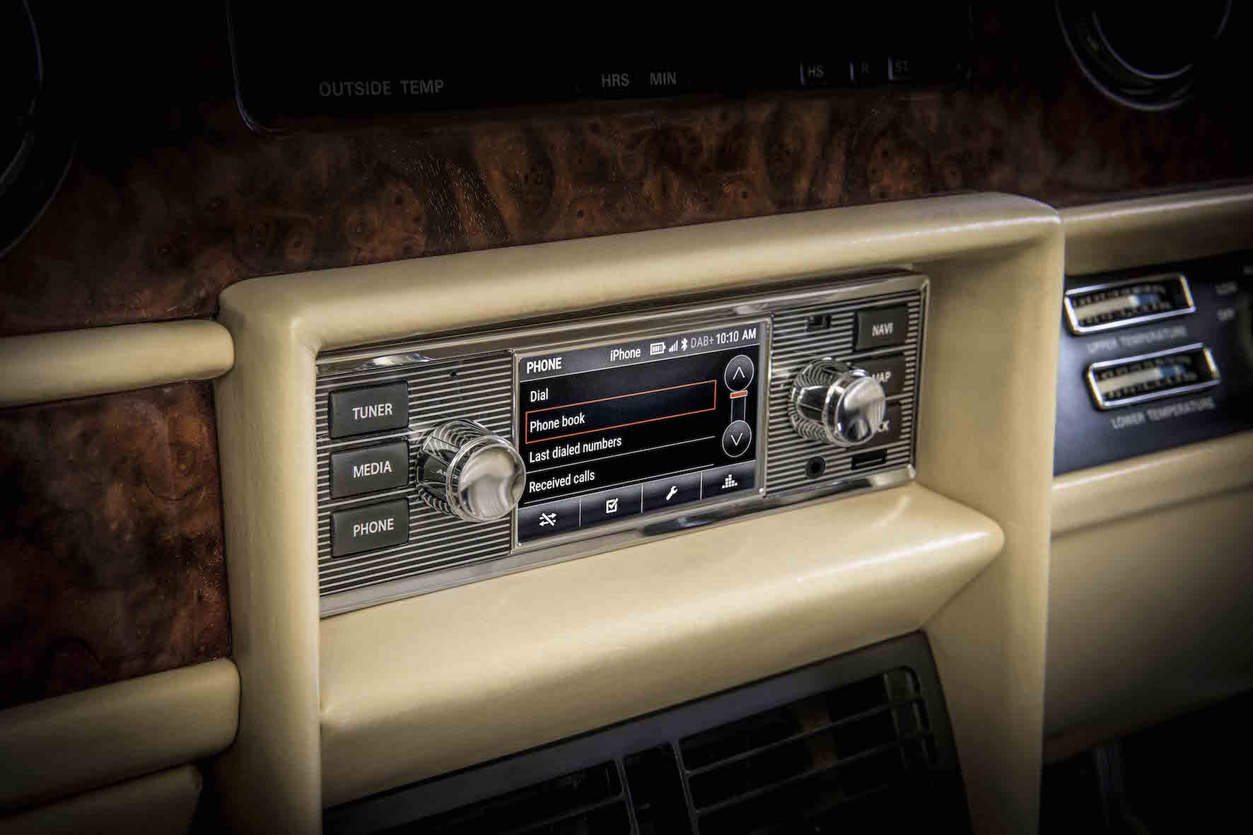 JLR_Classic_Infotainment_310818_05