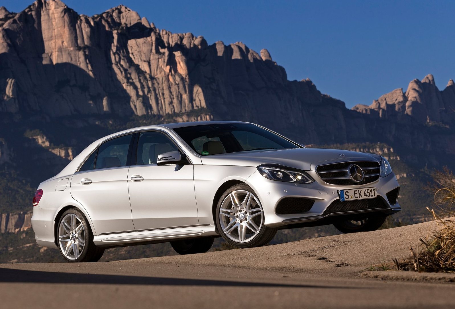 Mercedes-Benz-E-Class-2014-1600-04