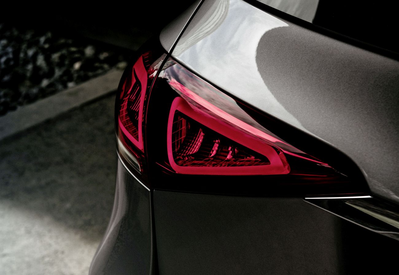 Der neue Mercedes-Benz GLE: Der SUV-Trendsetter, ganz neu durchdacht

The new Mercedes-Benz GLE: The SUV trendsetter completely reconceived