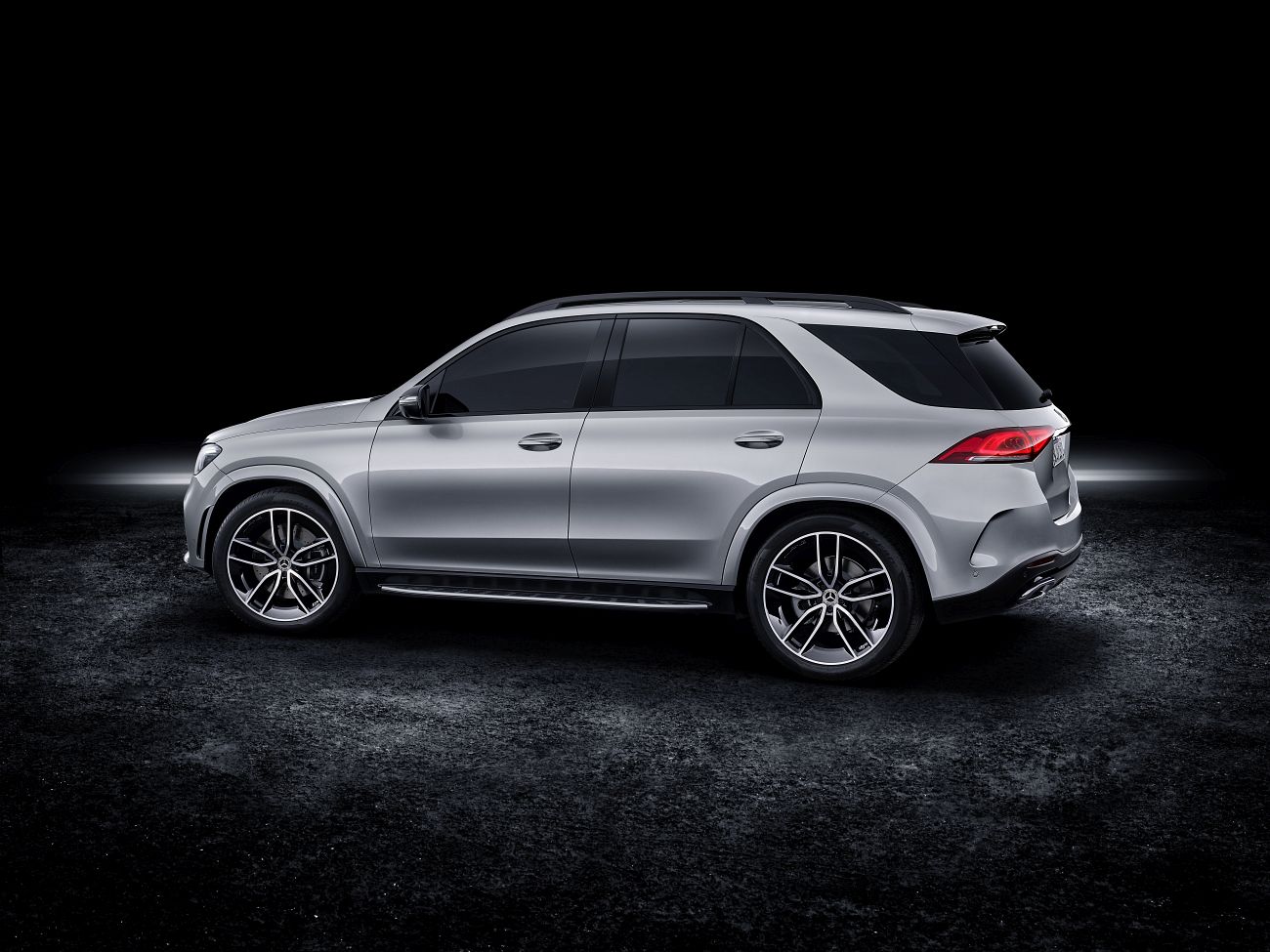 Der neue Mercedes-Benz GLE: Der SUV-Trendsetter, ganz neu durchdacht

The new Mercedes-Benz GLE: The SUV trendsetter completely reconceived