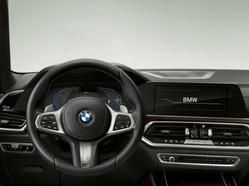 P90320142_lowRes_the-new-bmw-x5-xdriv-960×600