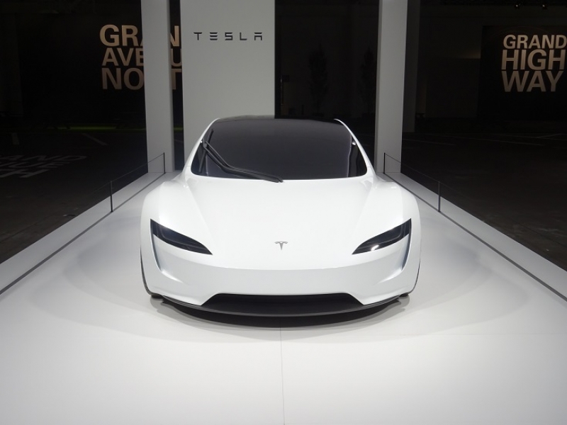 tesla_roadster_basel_6_15-960×600